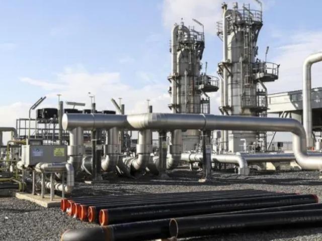 Almanya'da akaryakıtta fiyat artışına g&uuml;nl&uuml;k sınır g&uuml;ndemde