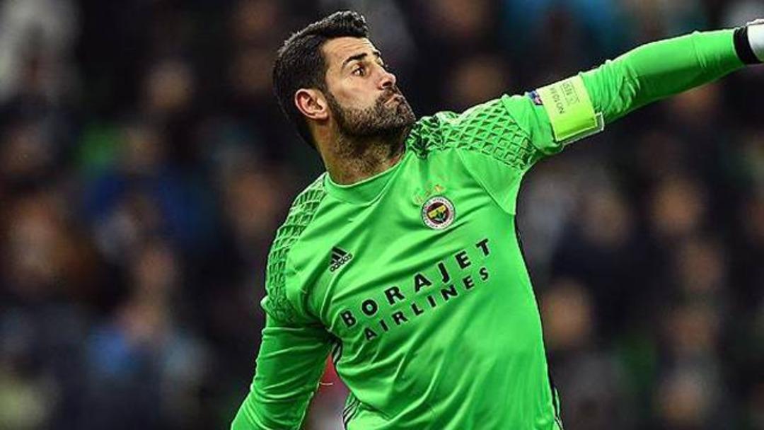 Fenerbah&ccedil;e'de kaleye Volkan Demirel'in yerine Harun Tekin geliyor