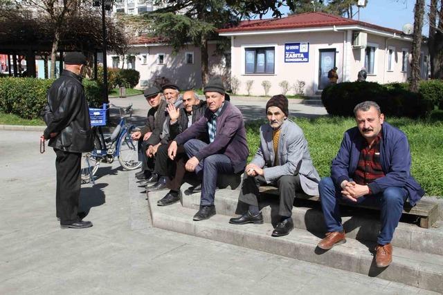 &Ccedil;arşamba&rsquo;da bahar: Vatandaşlar sokağa akın etti 2