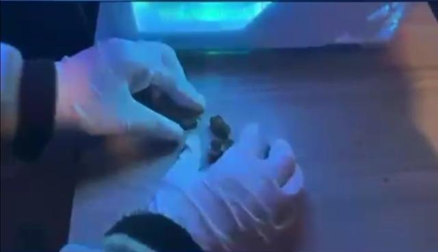 Konum atarak uyuşturucu satanlara polisten su&ccedil;&uuml;st&uuml;: 2 tutuklama 4