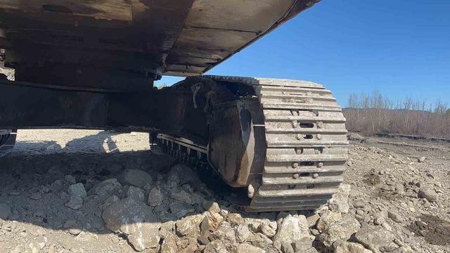 Kastamonu&rsquo;da iş makinesinin 700 litre yakıtı ve elektronik par&ccedil;alarını &ccedil;aldılar 4