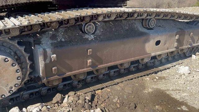 Kastamonu&rsquo;da iş makinesinin 700 litre yakıtı ve elektronik par&ccedil;alarını &ccedil;aldılar 2