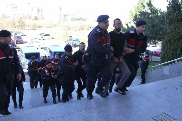 Uyuşturucu operasyonunda 15 ş&uuml;pheliye adli kontrol 2