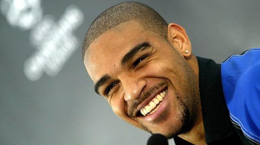 Adriano hastaneye kaldırıldı