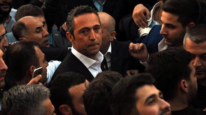 Ali Ko&ccedil;, Aziz Yıldırım'a tepki g&ouml;sterilmesine sinirlendi!