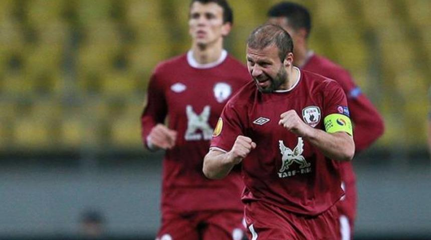 G&ouml;kdeniz futbolu bırakıyor