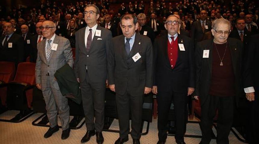 Dursun &Ouml;zbek y&ouml;netiminin &ccedil;ıkardığı espor faturası tepki &ccedil;ekti