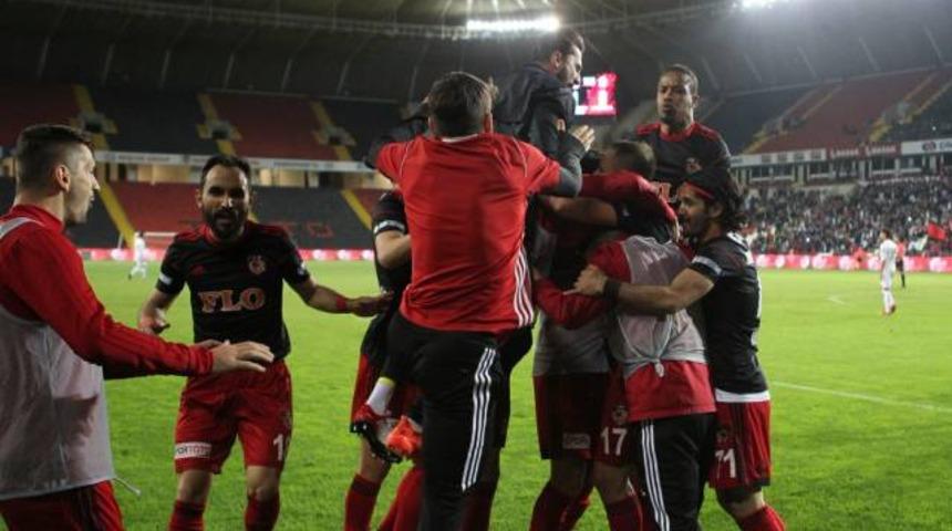 Gazişehir Gaziantep 1 - 0 Adana Demirspor (Maç özeti)
