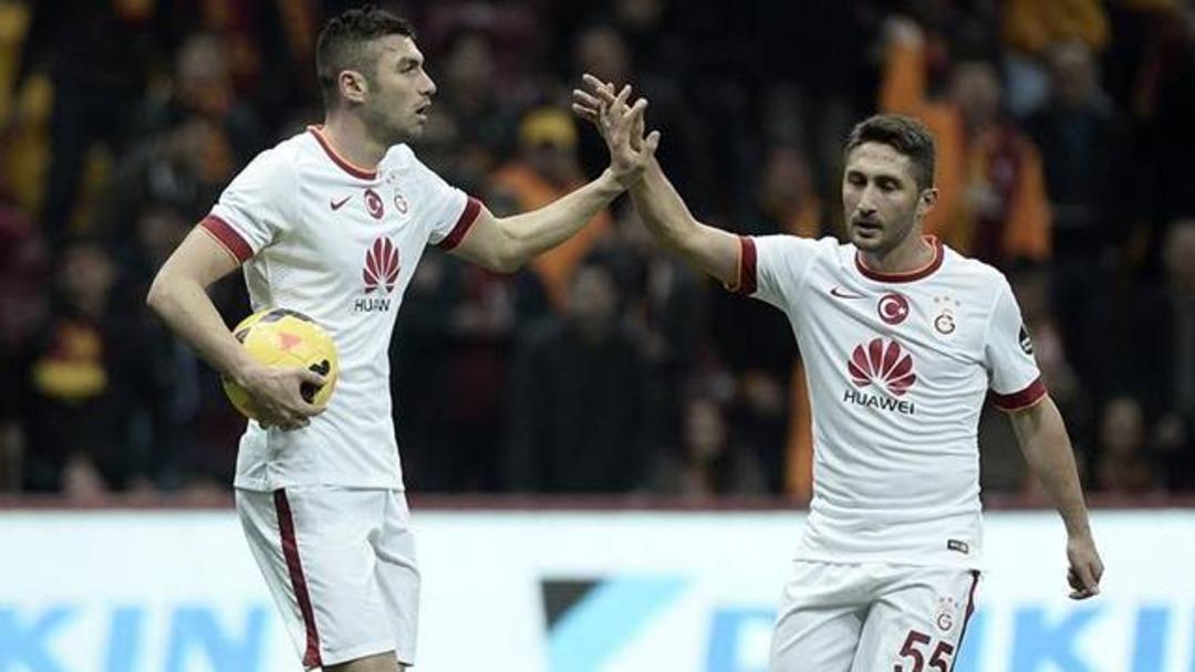 Sabri Sarıoğlu birlikte oynadığı en iyi 11'i a&ccedil;ıkladı