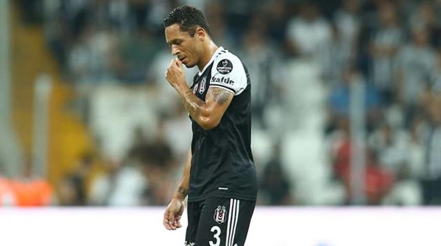 Beşiktaş'ta şok gelişme! Yıldız isim derbide yok