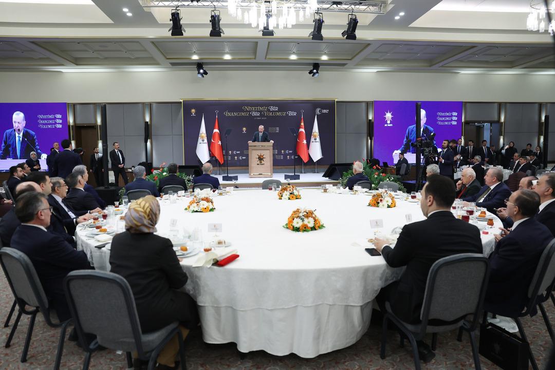 Cumhurbaşkanı Erdoğan dan İran a&ccedil;ıklaması: "Daha fazla can yanmadan, kan d&ouml;k&uuml;lmeden yangını s&ouml;nd&uuml;rmenin derdindeyiz" 4