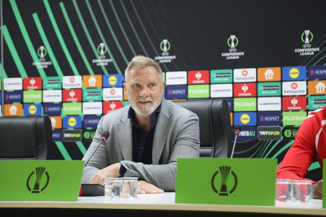 Samsunspor hocası Thorsten Fink Vallecano ma&ccedil;ı &ouml;ncesi a&ccedil;ıkladı! "Tekrar bir tarih yazabiliriz" 1