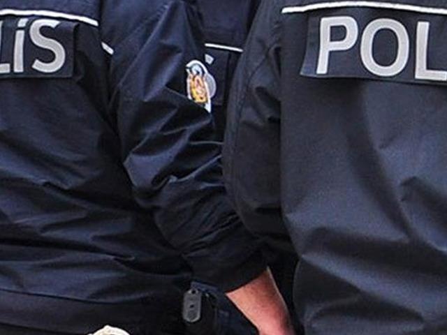 D&uuml;ş&uuml;k faizli kredi vaadiyle dolandırıcılık yapan şebekeye operasyon!