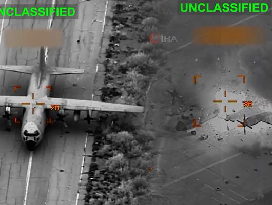 ABD paylaştı! Film sahnelerini aratmayan g&ouml;r&uuml;nt&uuml;ler: "İran hava g&uuml;c&uuml;n&uuml; kaybediyor"