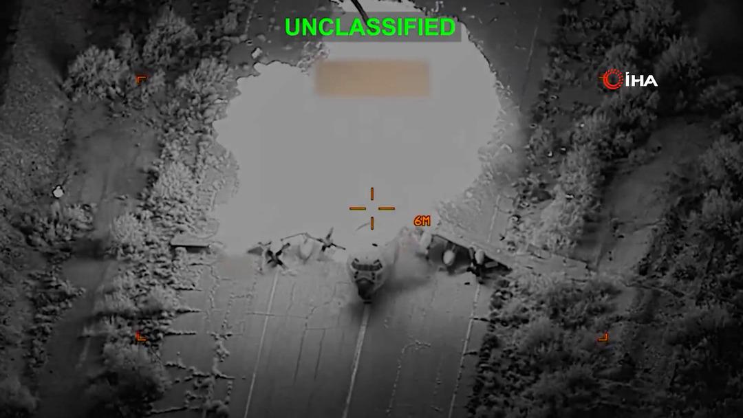 ABD paylaştı! Film sahnelerini aratmayan g&ouml;r&uuml;nt&uuml;ler: "İran hava g&uuml;c&uuml;n&uuml; kaybediyor" 2