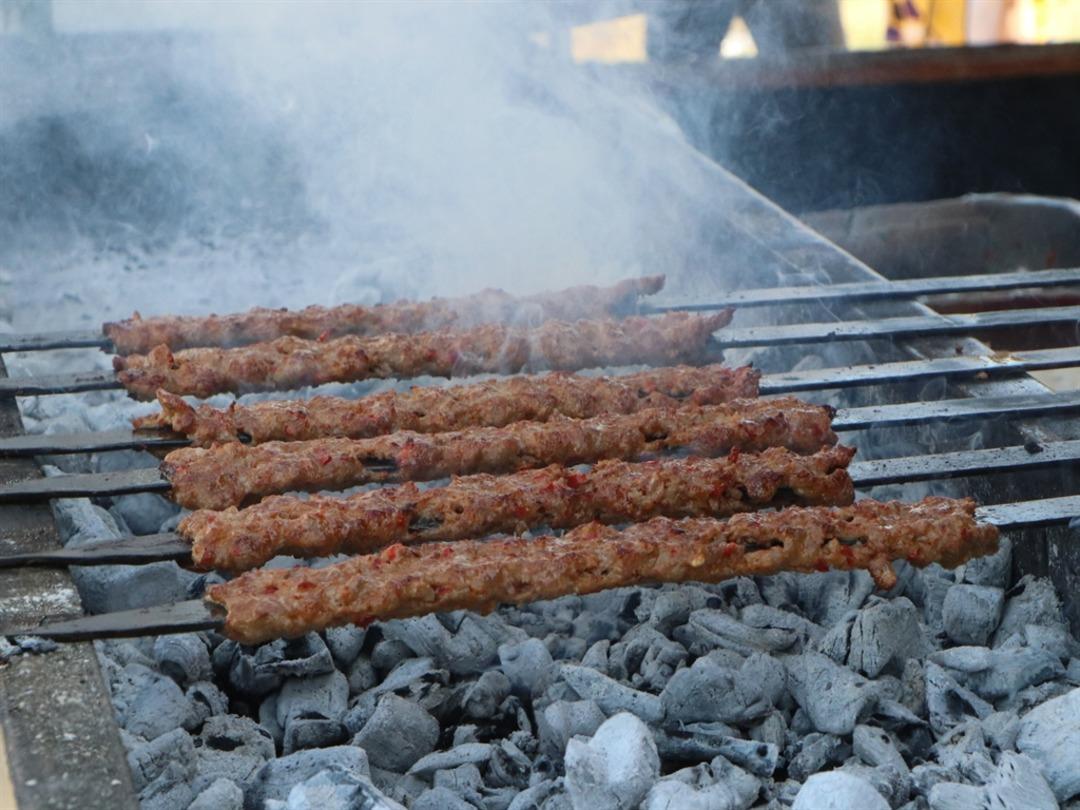 Sabah ciğer, &ouml;ğlen kebap, gece şırdan yiyenler dikkat! Uzman isim riskleri a&ccedil;ıkladı 2