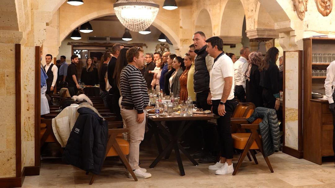 D&uuml;zce Belediyesi nden anlamlı  12 Mart İstiklal Marşı nın Kabul&uuml;  deneyi! Minik piyanist b&uuml;y&uuml;k takdir topladı 6