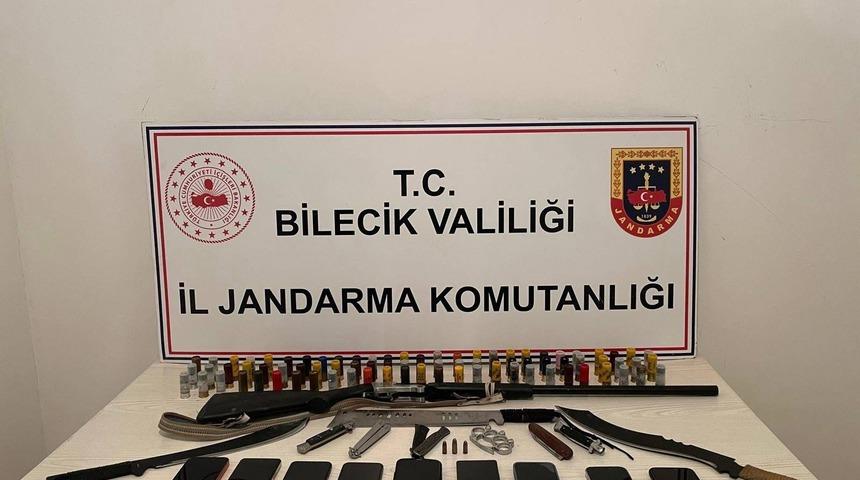 Bilecik'te silah ka&ccedil;ak&ccedil;ılığı operasyonu: 11 kişi g&ouml;zaltına alındı