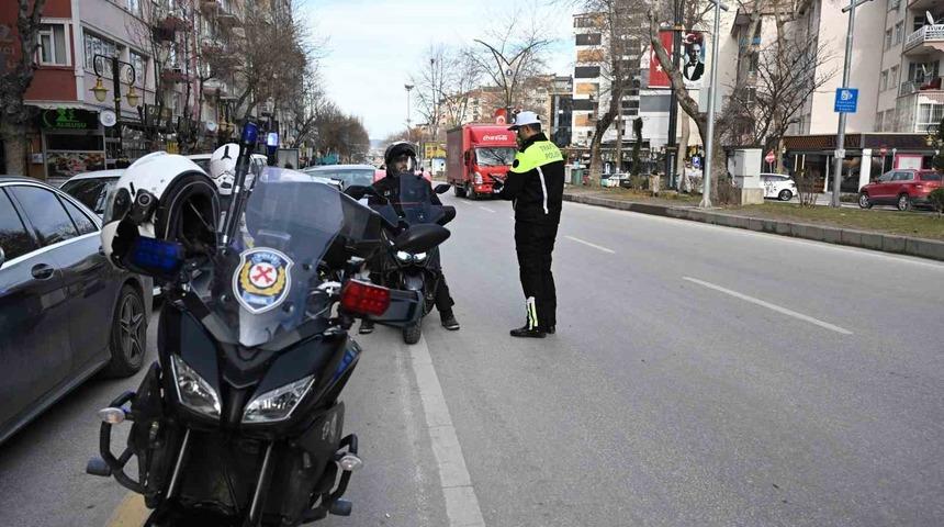 K&uuml;tahya&rsquo;da son iki haftada 26 bin 792 kişi sorgulandı