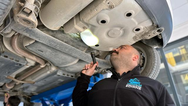 Satış sonrası ekspertize götürdü! Aracın alt kısmından çıkan şoke etti