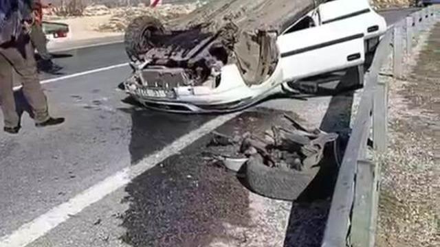 Takla atan araçtan burnu bile kanamadan kurtuldu