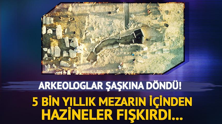 Arkeologlar şaşkına d&ouml;nd&uuml;! 5 bin yıllık dev mezarın i&ccedil;inden hazineler fışkırdı