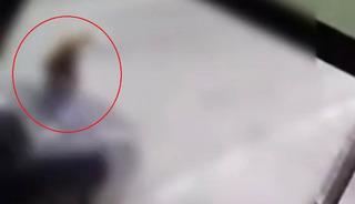 Yaşlı kadını &ouml;ld&uuml;r&uuml;p, kahve keyfi yaptı!