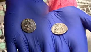 Otob&uuml;se binmek i&ccedil;in kullandığı para 2.000 yıllık hazine &ccedil;ıktı 