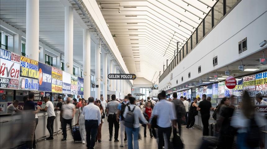 Tatil hareketliliği başladı: Otob&uuml;s bileti satışları arttı