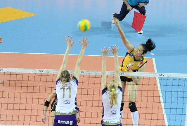 VakıfBank, CEV Şampiyonlar Ligi'nde yarı finale yükseldi