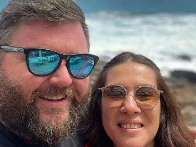 &Uuml;nl&uuml; fenomen dalgaların esiri oldu! Feci şekilde hayatını kaybetti