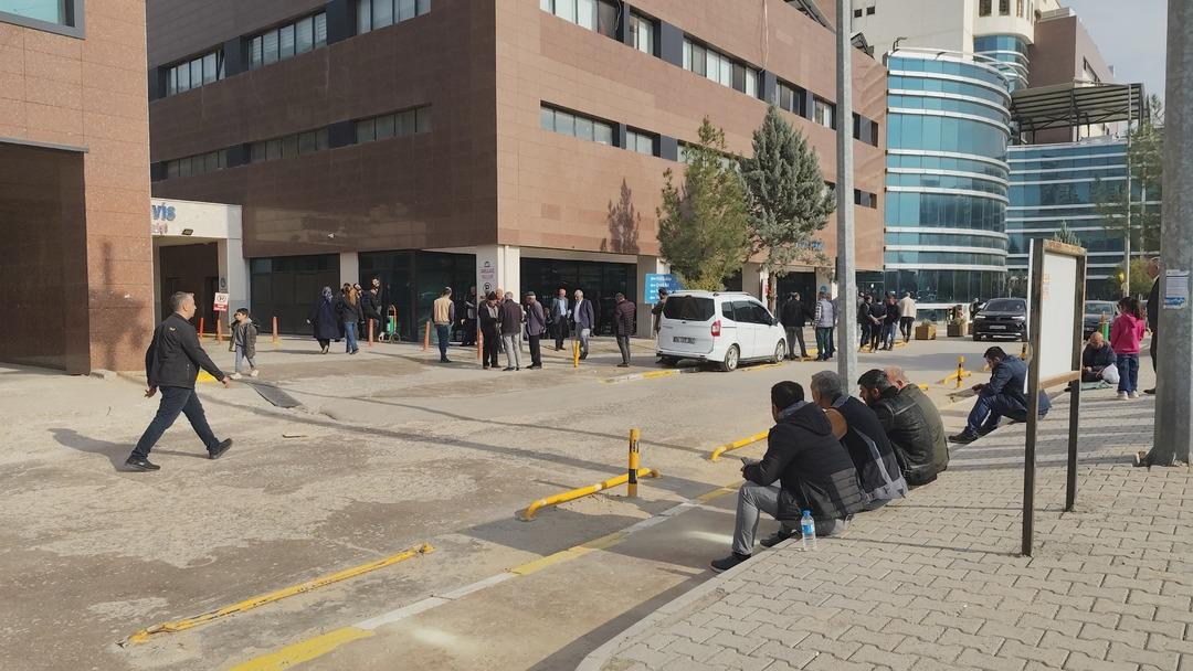 16 yaşındaki Zuhal in sır &ouml;l&uuml;m&uuml;! Ağabeyinin ardından babası da g&ouml;zaltında 7