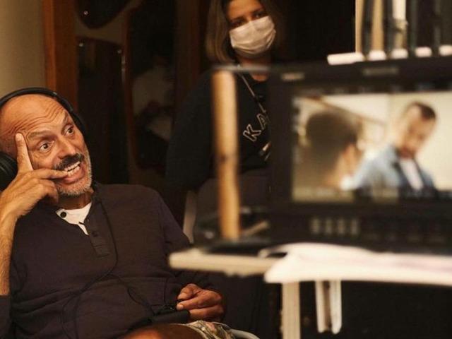 Y&ouml;netmen Cemal Alpan'e veda! &Uuml;nl&uuml; isimler akın etti 