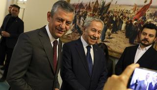 &Ouml;zg&uuml;r &Ouml;zel ve B&uuml;lent Arın&ccedil;&rsquo;tan s&uuml;rpriz g&ouml;r&uuml;şme! &ldquo;G&uuml;neşin altındaki her şey&hellip;&rdquo;