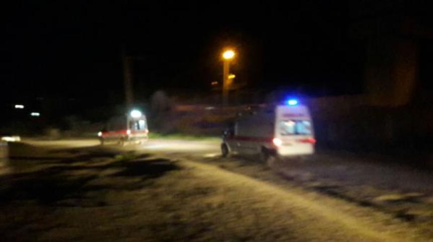 Hakkari'de askeri ara&ccedil; devrildi: &Ccedil;ok sayıda yaralı var