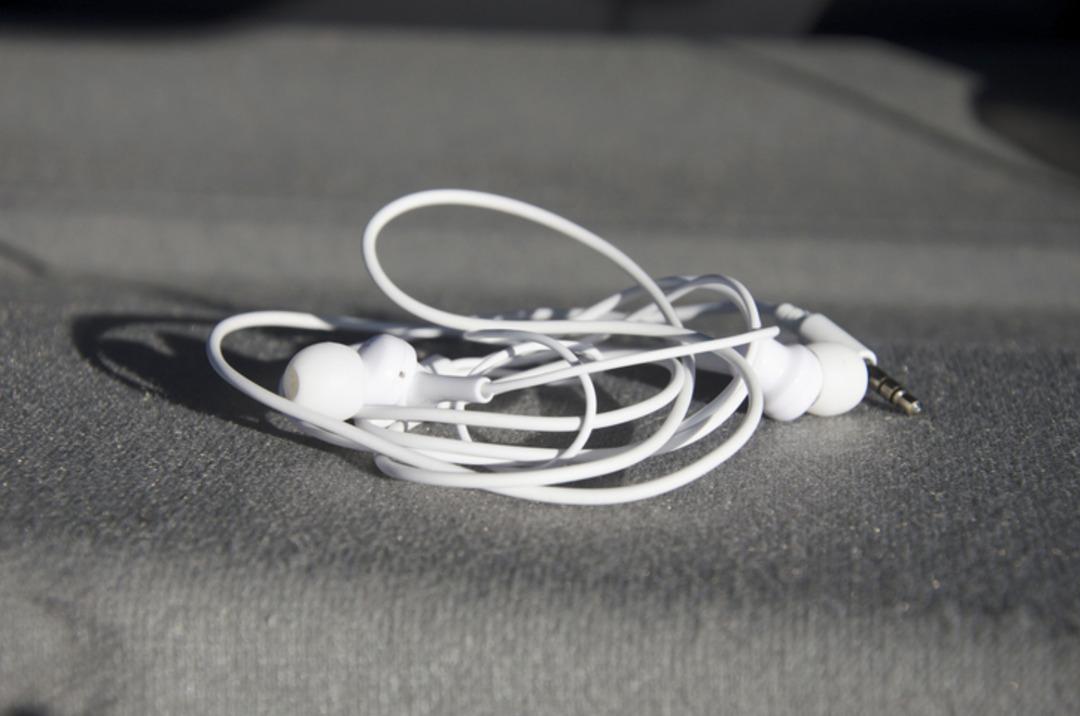 Kablolu kulaklıklar geri d&ouml;nd&uuml;! Satışlar yeniden patladı 1