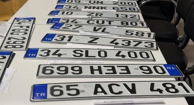 Y&uuml;ksekova&rsquo;da APP plaka mesaisi: İşlemler 10 dakikada tamamlanıyor 5
