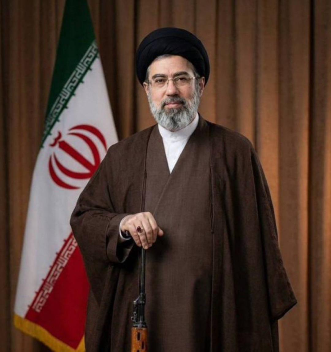 Son dakika | M&uuml;cteba Hamaney ilk mesajında  intikam  s&ouml;z&uuml; verdi: "Hepsine saldıracağız" 1