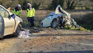 Balıkesir'de trafik kazası: 1 &ouml;l&uuml;, 2 yaralı