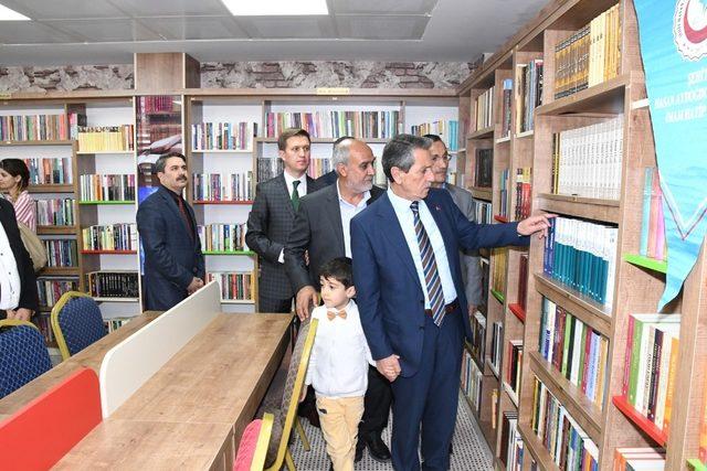 Cumhurbaşkanı Recep Tayyip Erdoğan Kütüphanesi açıldı