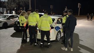 Egzoz patlatmayı polis affetmedi: 19 bin 710 lira ceza yiyip arabasından oldu