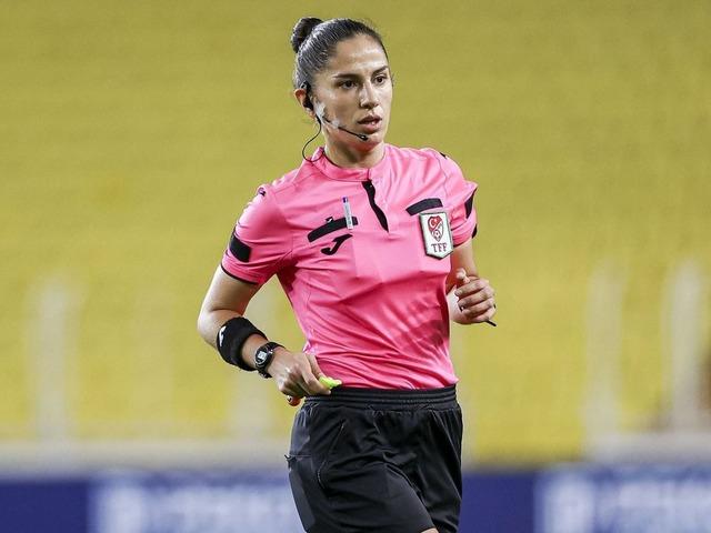 TFF resmen a&ccedil;ıkladı! S&uuml;per Lig'de o ma&ccedil;a kadın hakem atandı