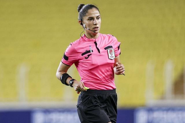 TFF resmen açıkladı! Süper Lig'de 22 yıl sonra bir ilk: O maça kadın hakem atandı