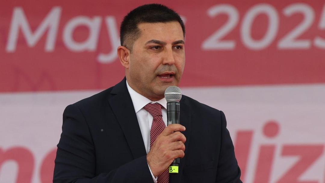 Kuşadası&rsquo;nda hareketli sabah: Belediye Başkanı &Ouml;mer G&uuml;nel g&ouml;zaltına alındı 1