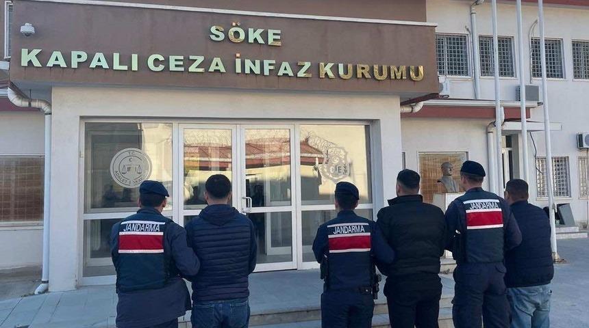 Germencik ve S&ouml;ke&rsquo;de 16 d&uuml;zensiz g&ouml;&ccedil;men, 4 organizat&ouml;r yakalandı