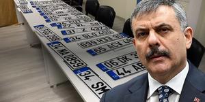 Son g&uuml;nlerdeki g&uuml;ndem olan konu: Bakan &Ccedil;ift&ccedil;i'den 'APP plaka ve multimedyalı ara&ccedil;' a&ccedil;ıklaması!