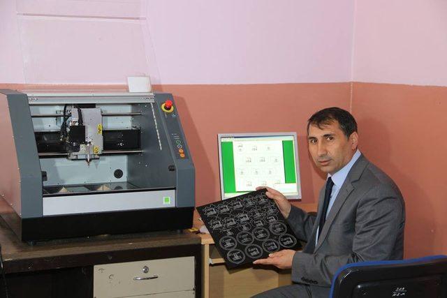 Oltu’nun ilk magnetleri buzdolaplarını süslemeye başladı 1