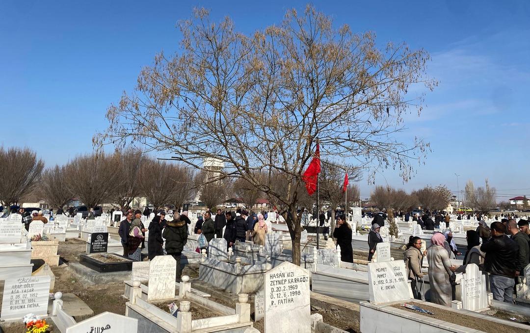 Iğdır da asırlardır s&uuml;rd&uuml;r&uuml;len gelenek: &Ouml;l&uuml;ler bayramı 3
