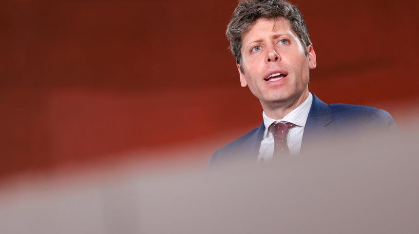 Milyonlarca kişiyi ilgilendiriyor! Sam Altman'dan yapay zeka uyarısı: "&Ouml;n&uuml;m&uuml;zdeki birka&ccedil; yıl acı verici olacak"