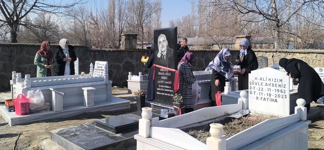 Iğdır da asırlardır s&uuml;rd&uuml;r&uuml;len gelenek: &Ouml;l&uuml;ler bayramı 2